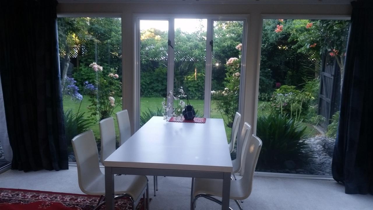 Berni'S Boutique Bnb Christchurch Eksteriør billede